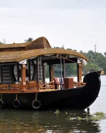 Houseboats Stays